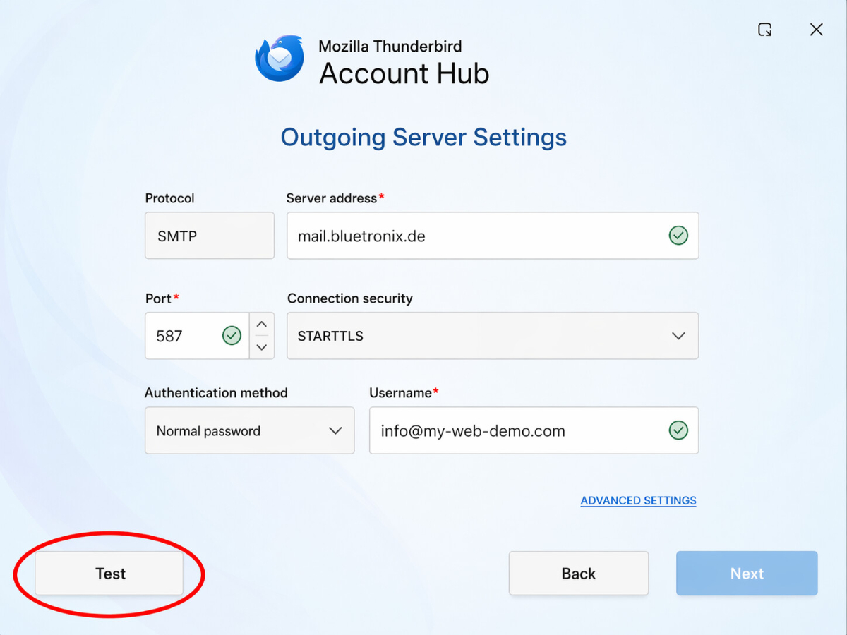 Thunderbird-Kontoeinrichtung mit manuell eingetragenen SMTP-Daten für den Postausgang und der Schaltfläche Testen